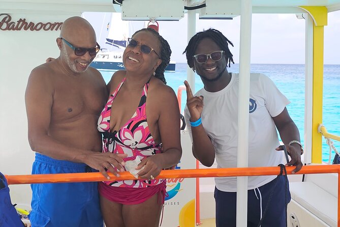 Barbados Glass Bottom Boat Cruise and Snorkeling - How the Group Size Changes the Experience