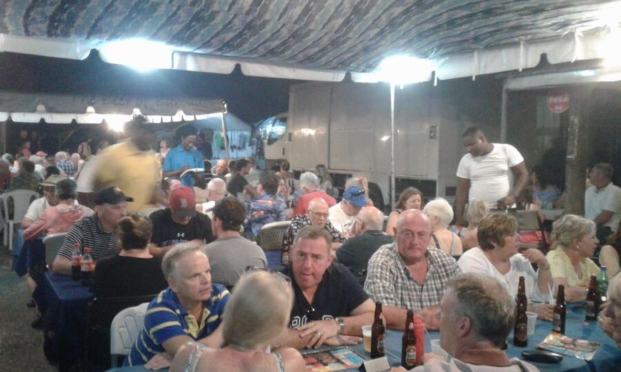 Bridgetown: Oistins reservation with drink & return transfer - Is $30 good value?