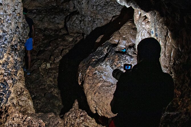Cole's Cave Hike - What to wear and carry