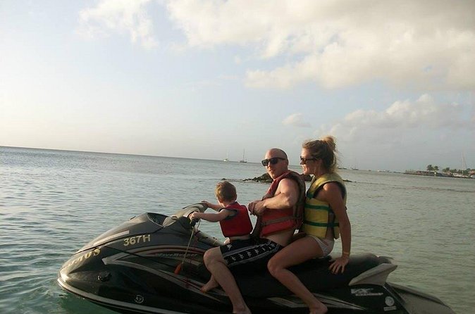 Edmo Watersports Barbados - Snorkeling and swimming with turtles